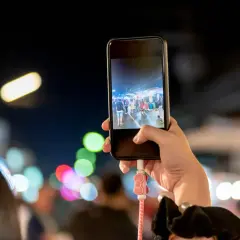 Jak Media Kształtują Opinię Publiczną: Studium przypadku