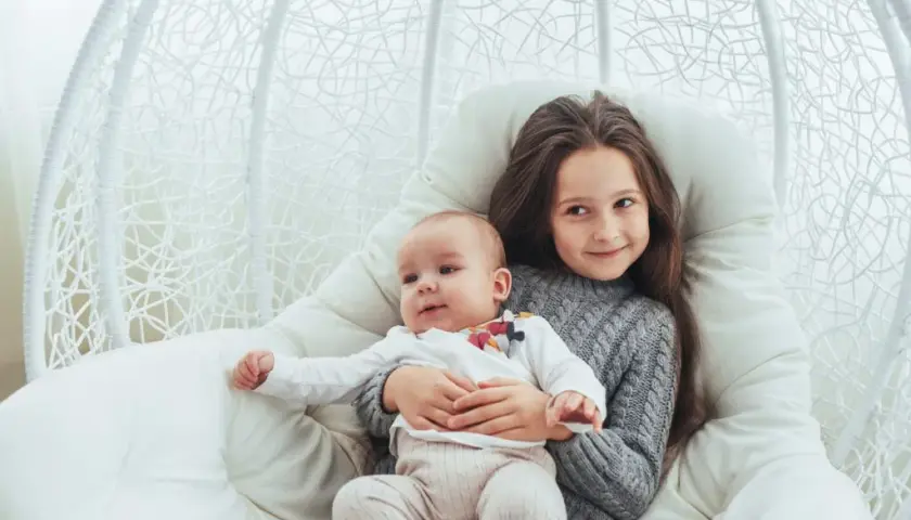 Kiedy śmieje się dziecko – znaczenie cytatu Janusza Korczaka