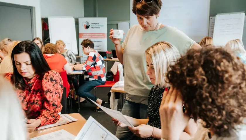 Krytyczna analiza sensów i bezsensów edukacji wczesnoszkolnej: fakty i mity