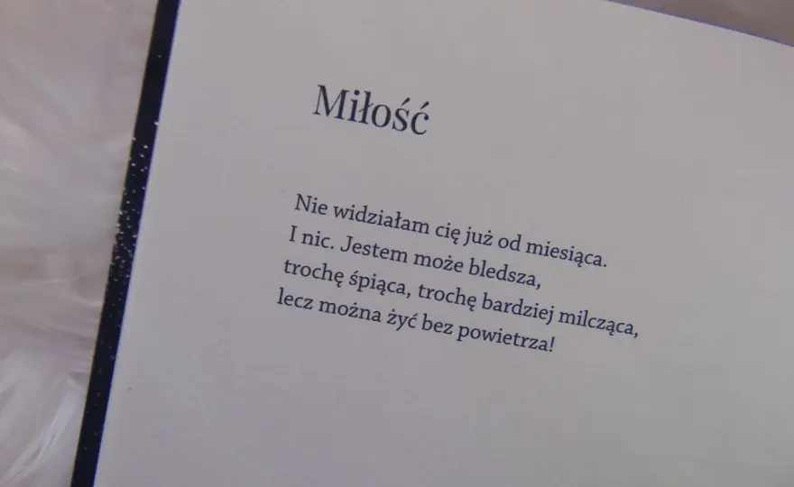 Wiersze o miłości: Klasyka i krótkie wyznania na każdą okazję