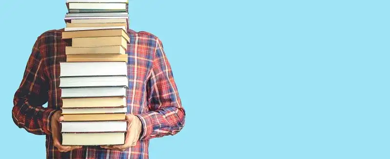 Zdjęcie Gdzie szukać literatury do pracy licencjackiej, by nie stracić czasu?
